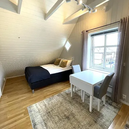 Presttind - With Free Parking *